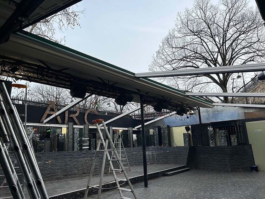 L'installation d'une pergola.