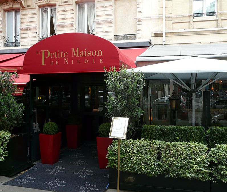 La devanture de la Petite Maison de Nicole.