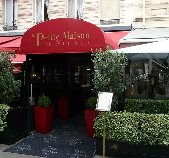 La devanture de la Petite Maison de Nicole.