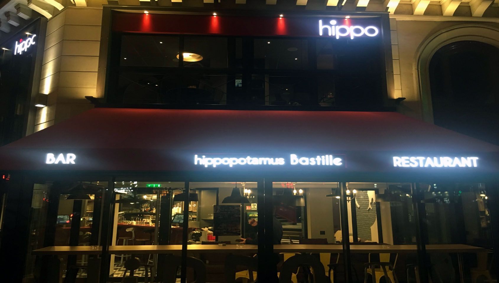 Le lambrequin lumineux d'Hippopotamus.
