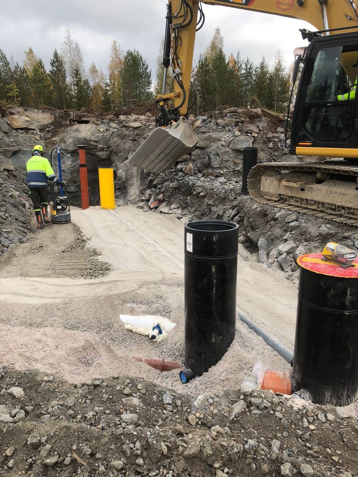 HULEVESIJÄRJESTELMÄT & KUIVATUS