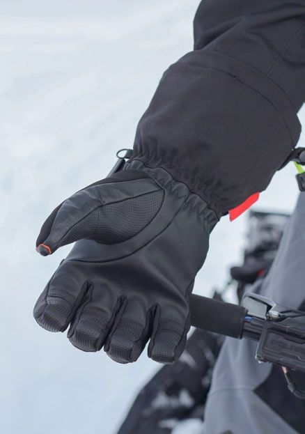 Amoq Nova hanskar svartir