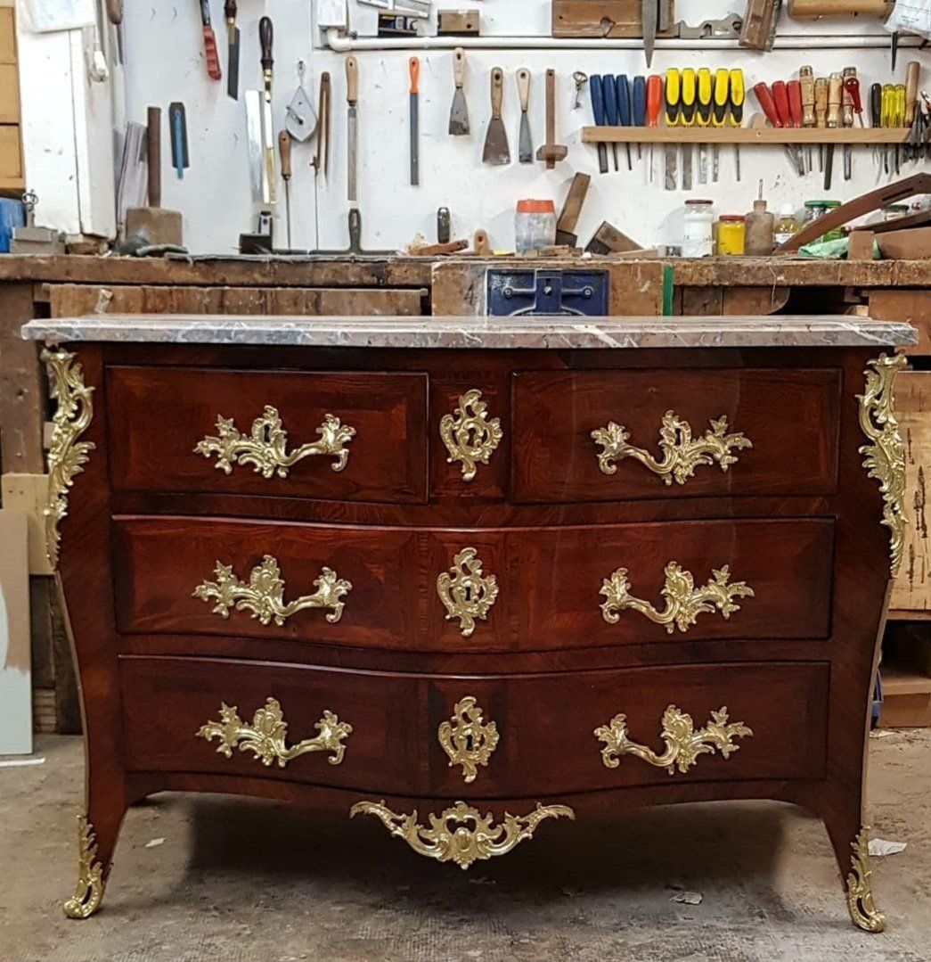 restauration de commode de style