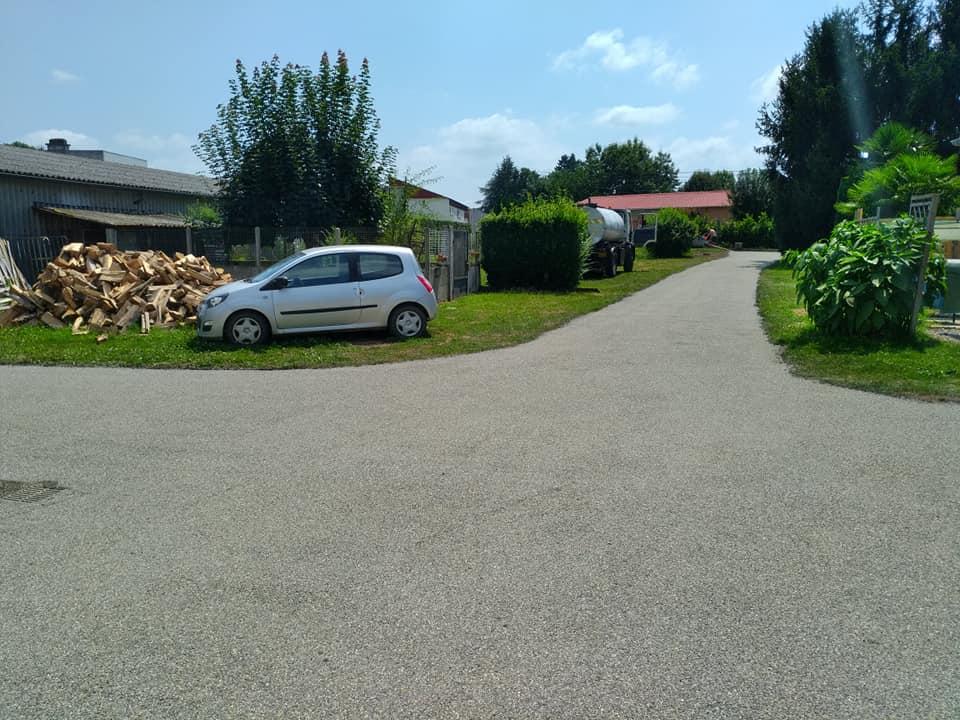 allée de jardin en graviers