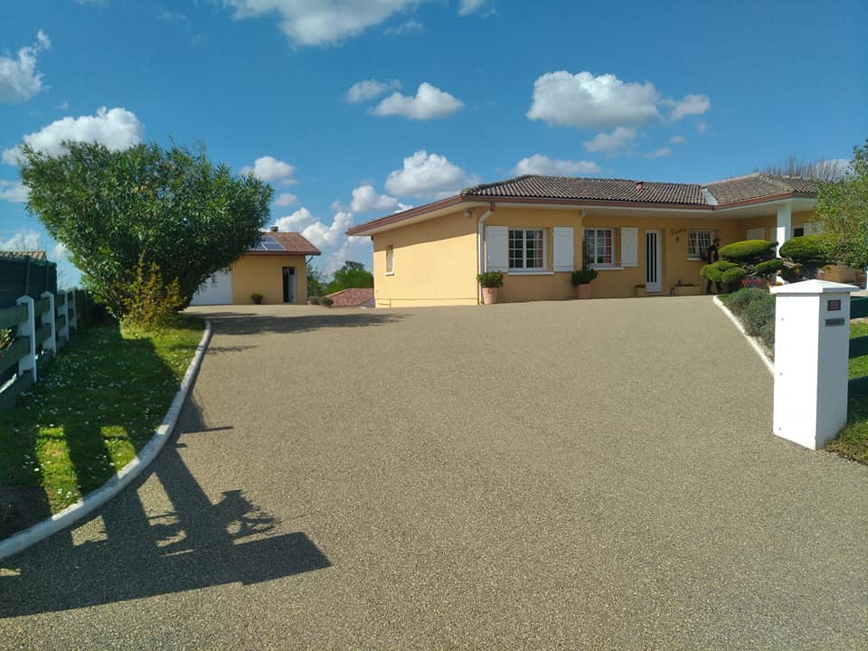 pose de graviers et gravillons