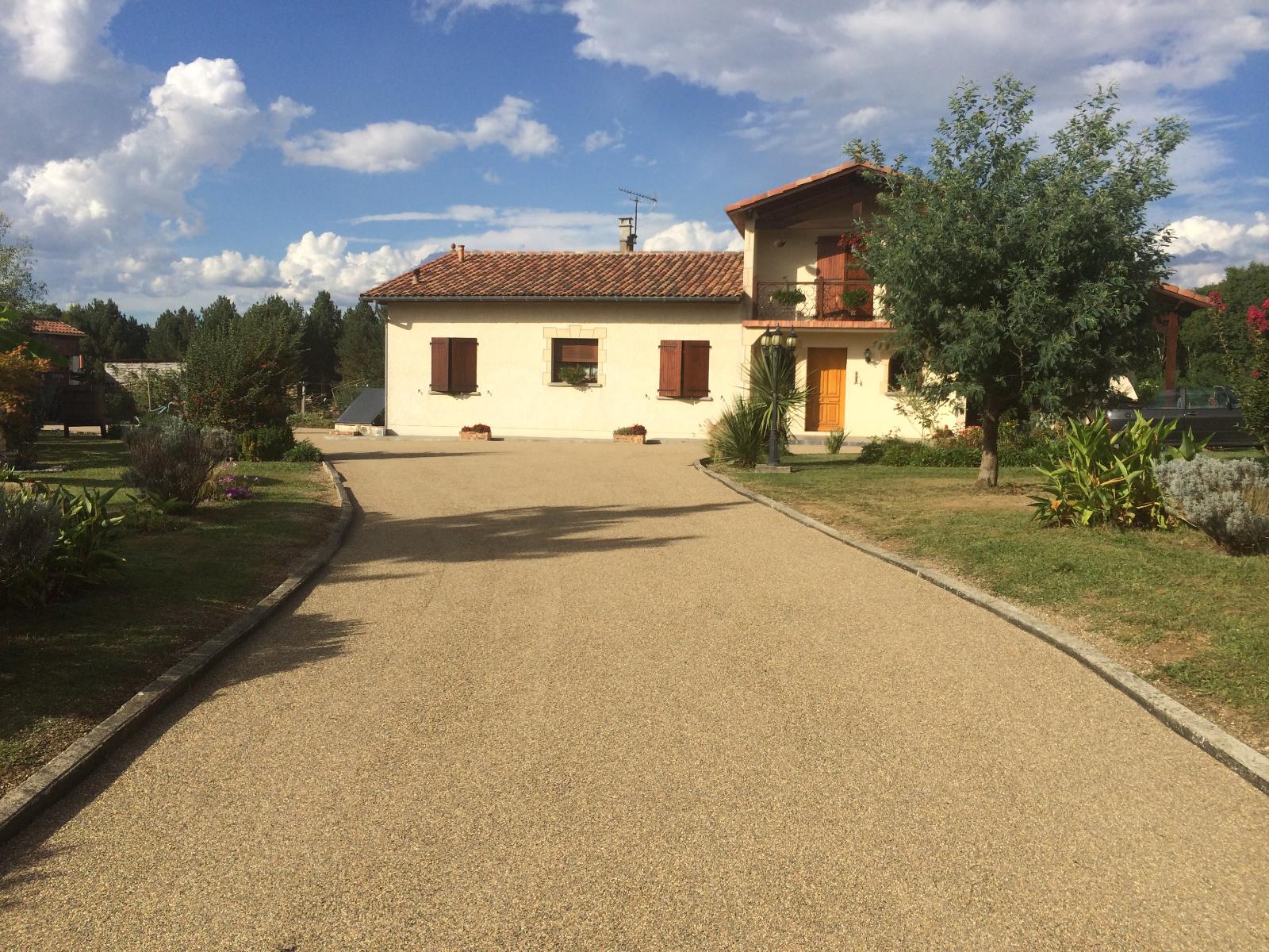 aménagement d'une allée en graviers