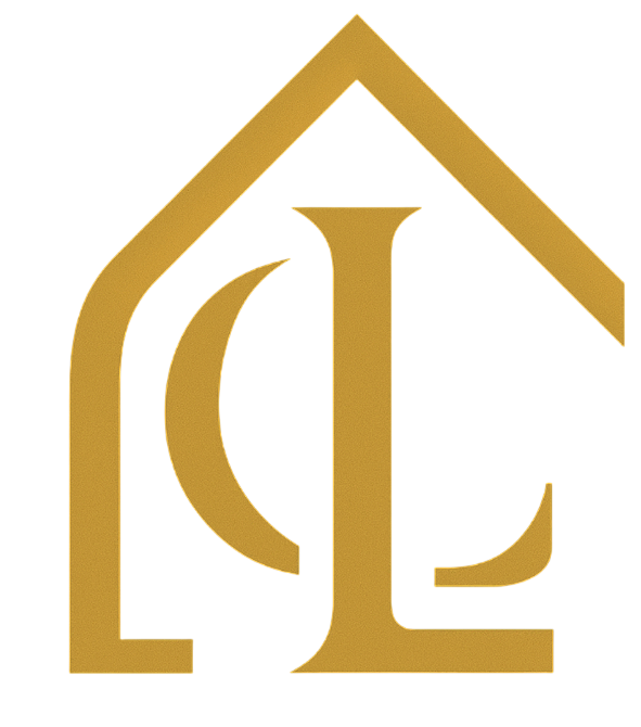 Logotipo monograma dorado con las letras "CL" encerradas en forma de casa.