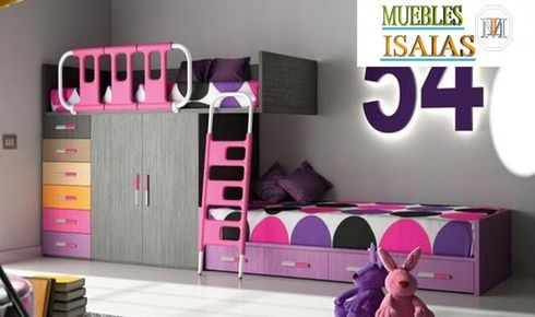 Un dormitorio con una litera y un cartel que dice muebles isaias 34