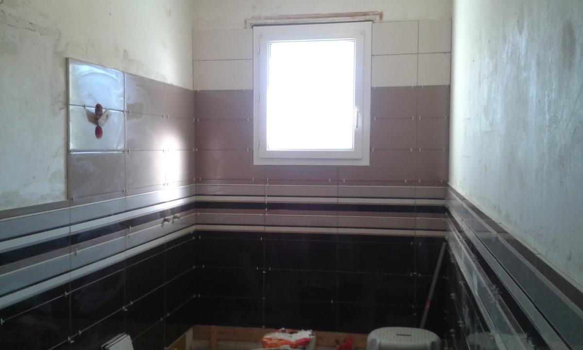 Salle de bains aménagée