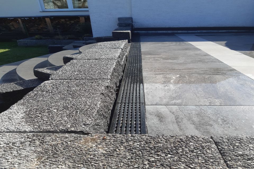 Detailansicht der Terrassenfliesen