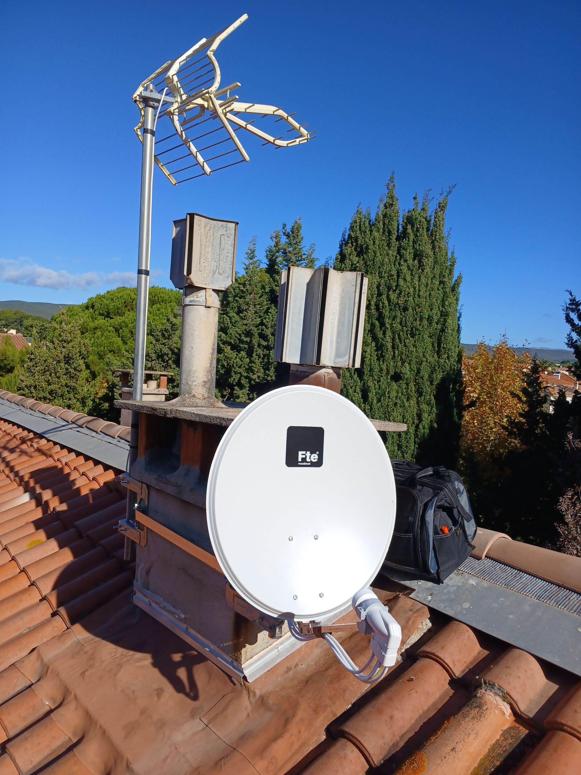 antennes sur un toit