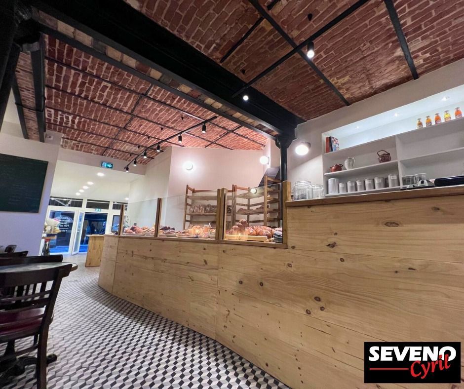 Éclairage intérieur - système d'éclairage d'une boulangerie