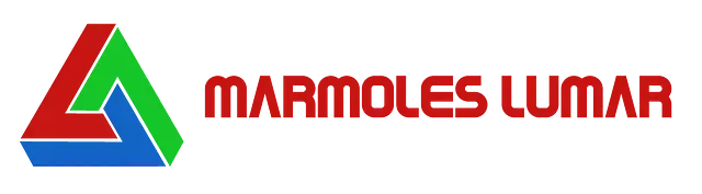 Un logotipo para mármoles lumar con un triángulo rojo, verde y azul.