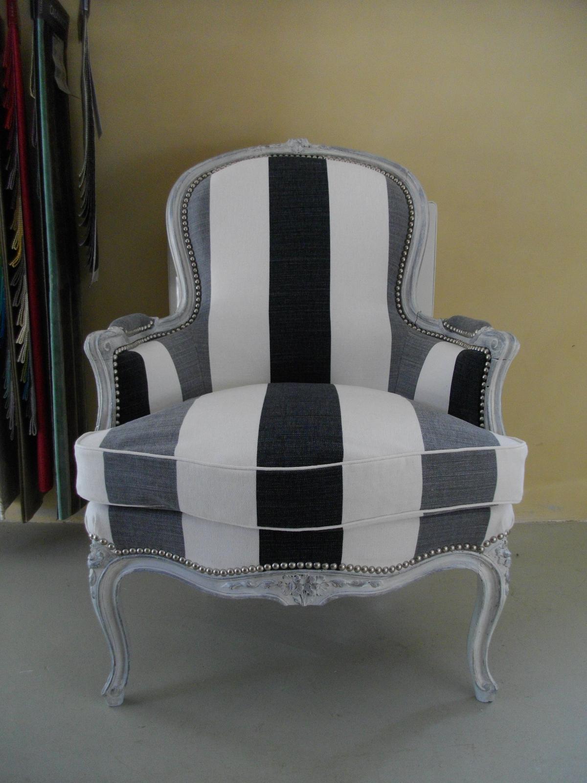 fauteuil rayé