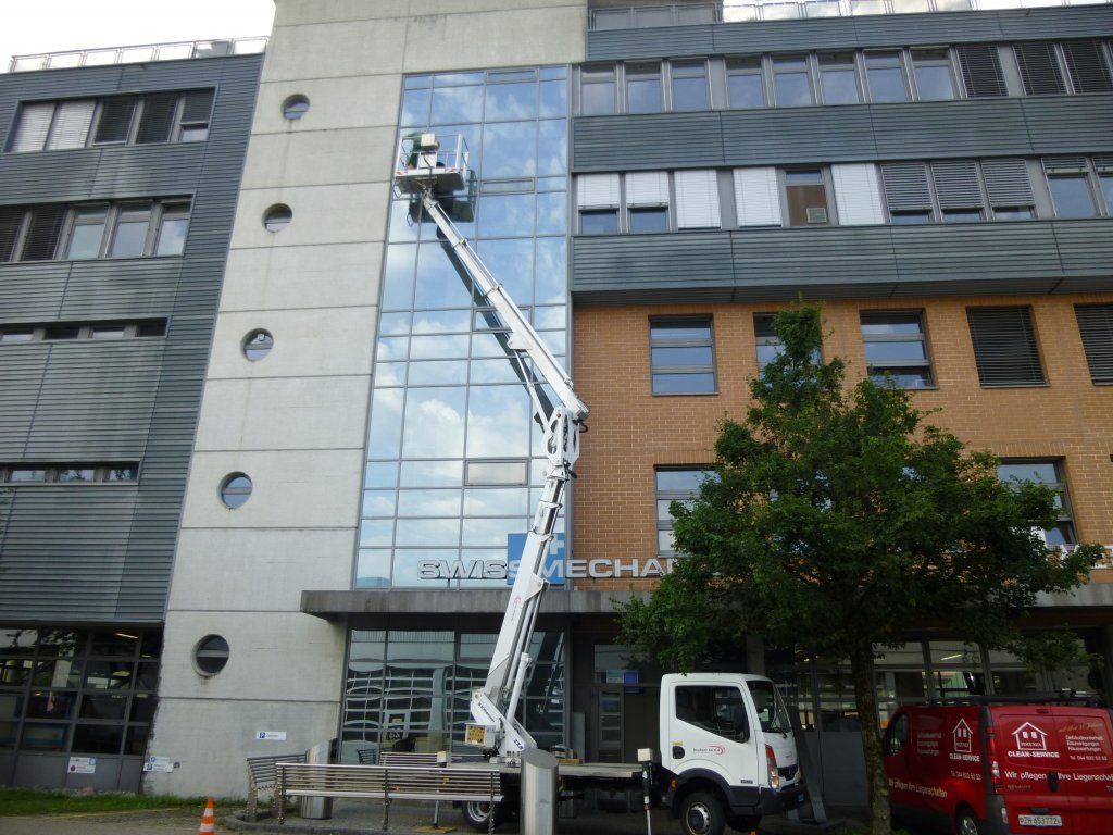 POTENZA Reinigungen und Hauswartungen