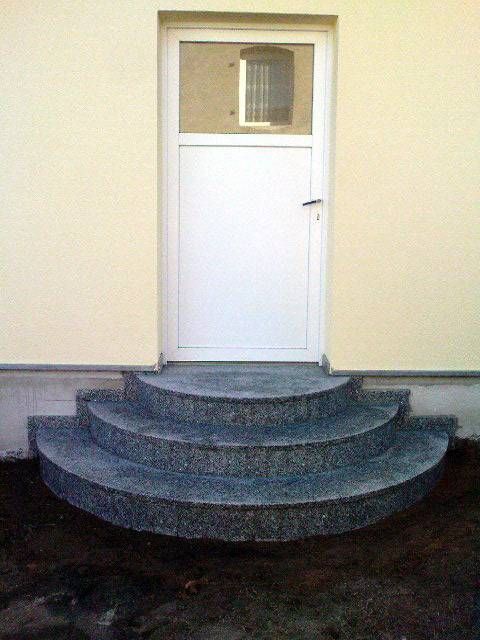 Steineingangstreppen