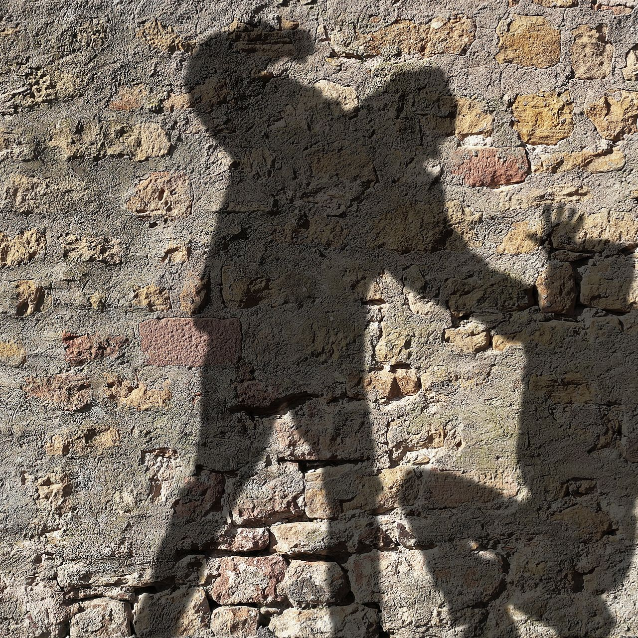 Une personne en fauteuil roulant