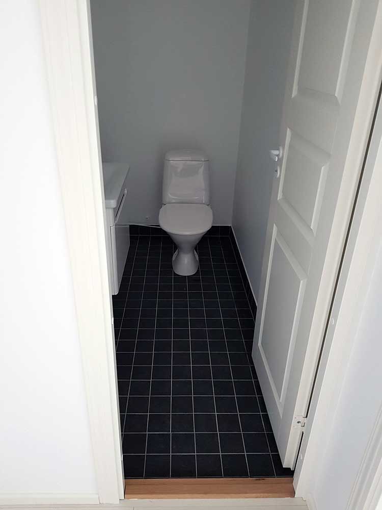 Tyylikkäästi uusittu kylpyhuone