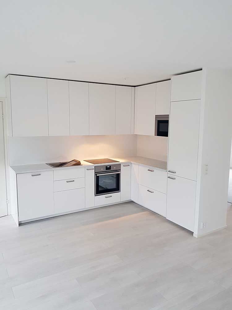 Täysin uusittu keittiö