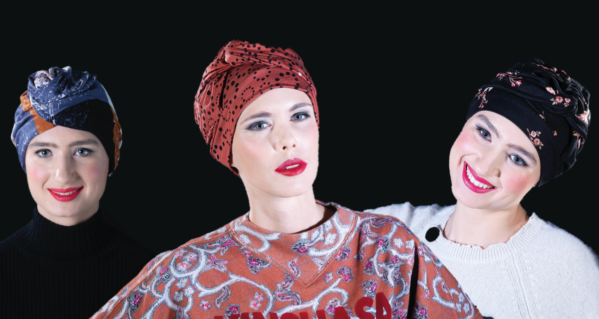 Mannequin avec un turban rouge et noir