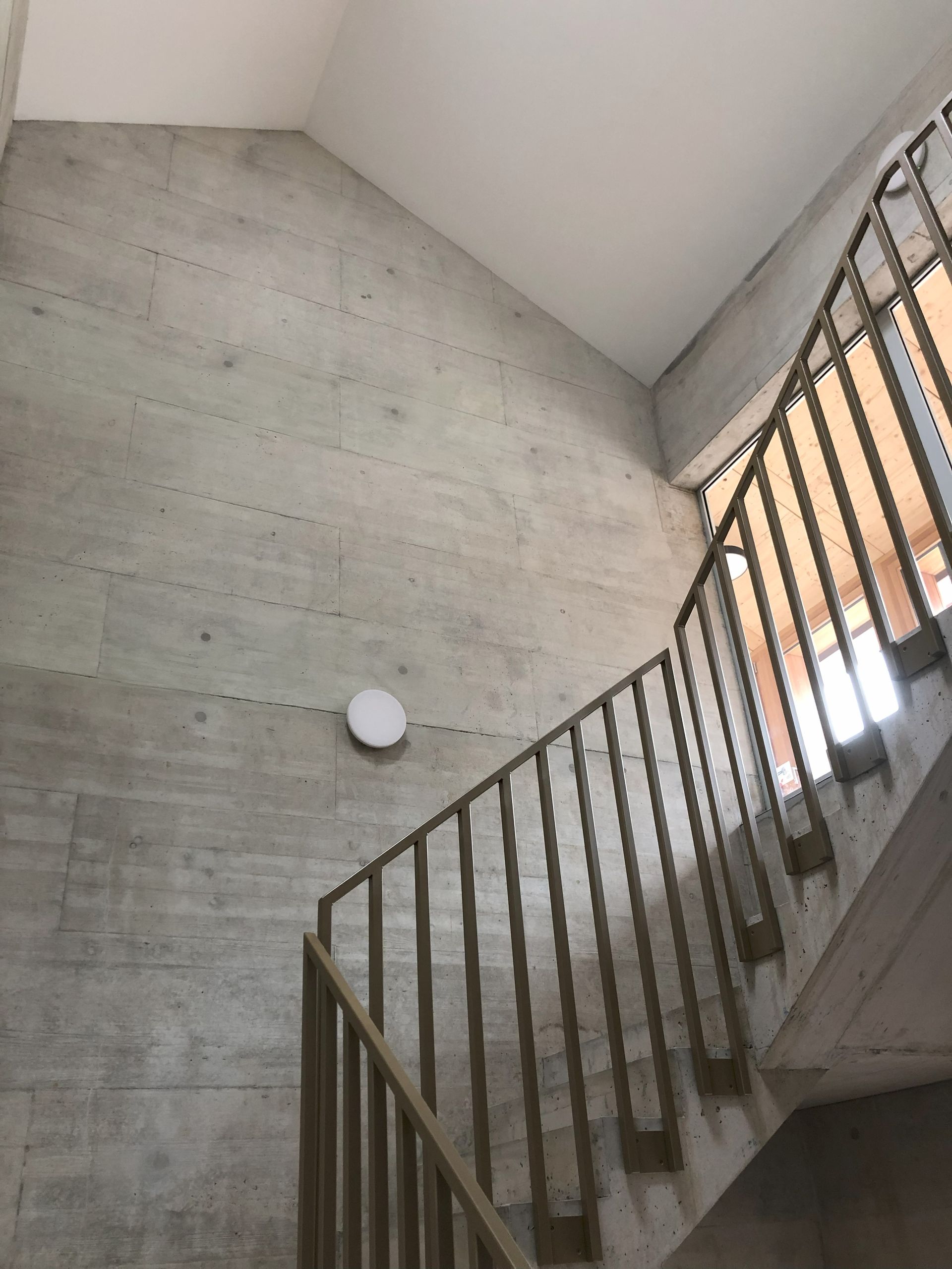 Escalier en béton apparent