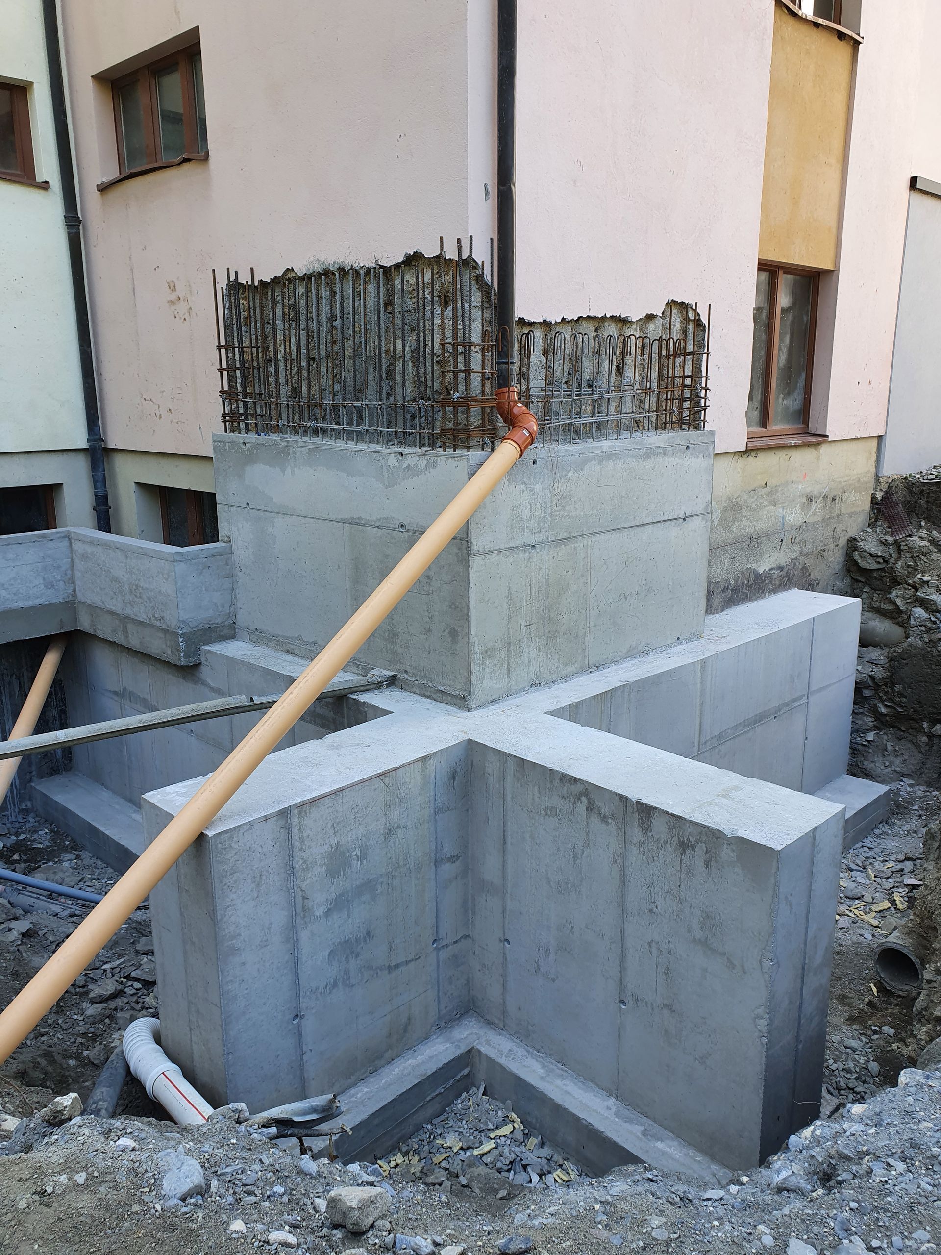 Renforcement parasismique d'une école, Sembrancher