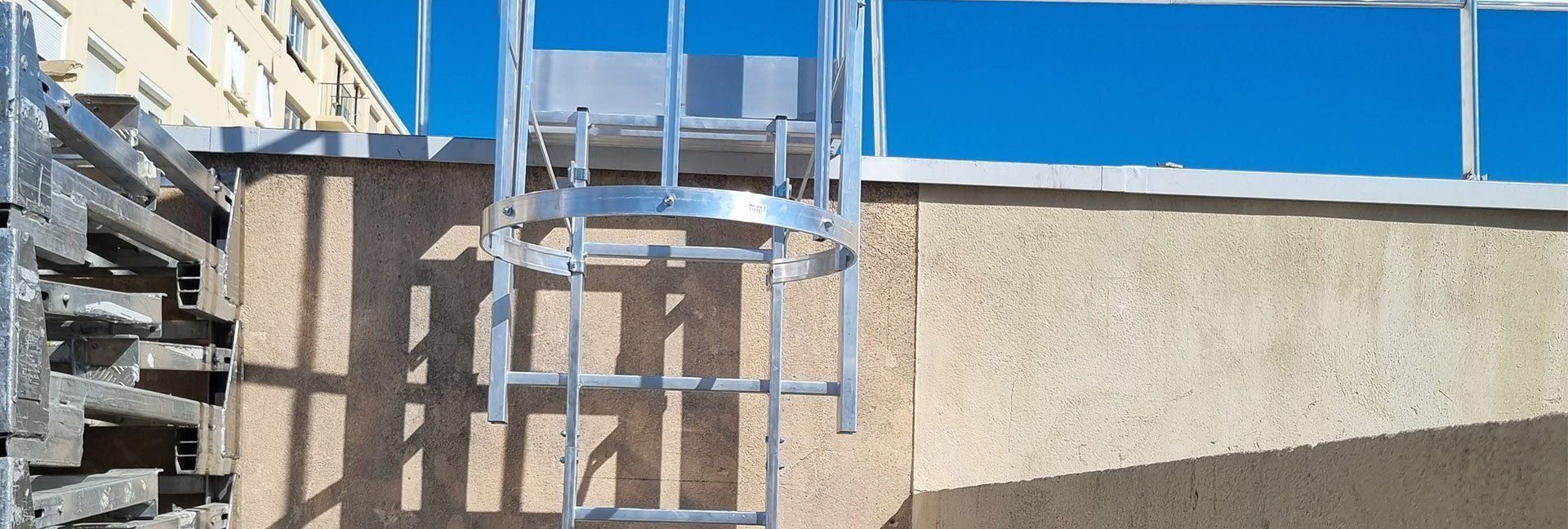 Échelle à crinoline en aluminium