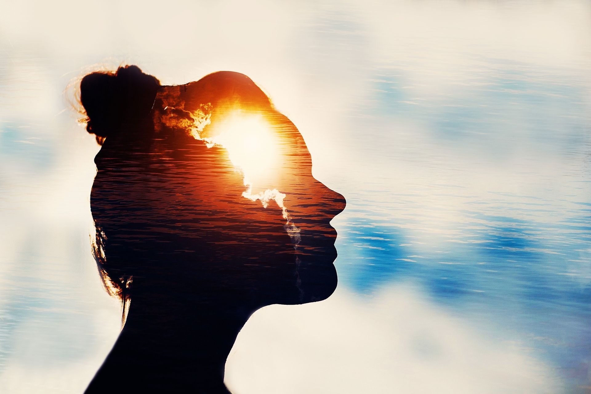 Ombre d'une femme avec le soleil