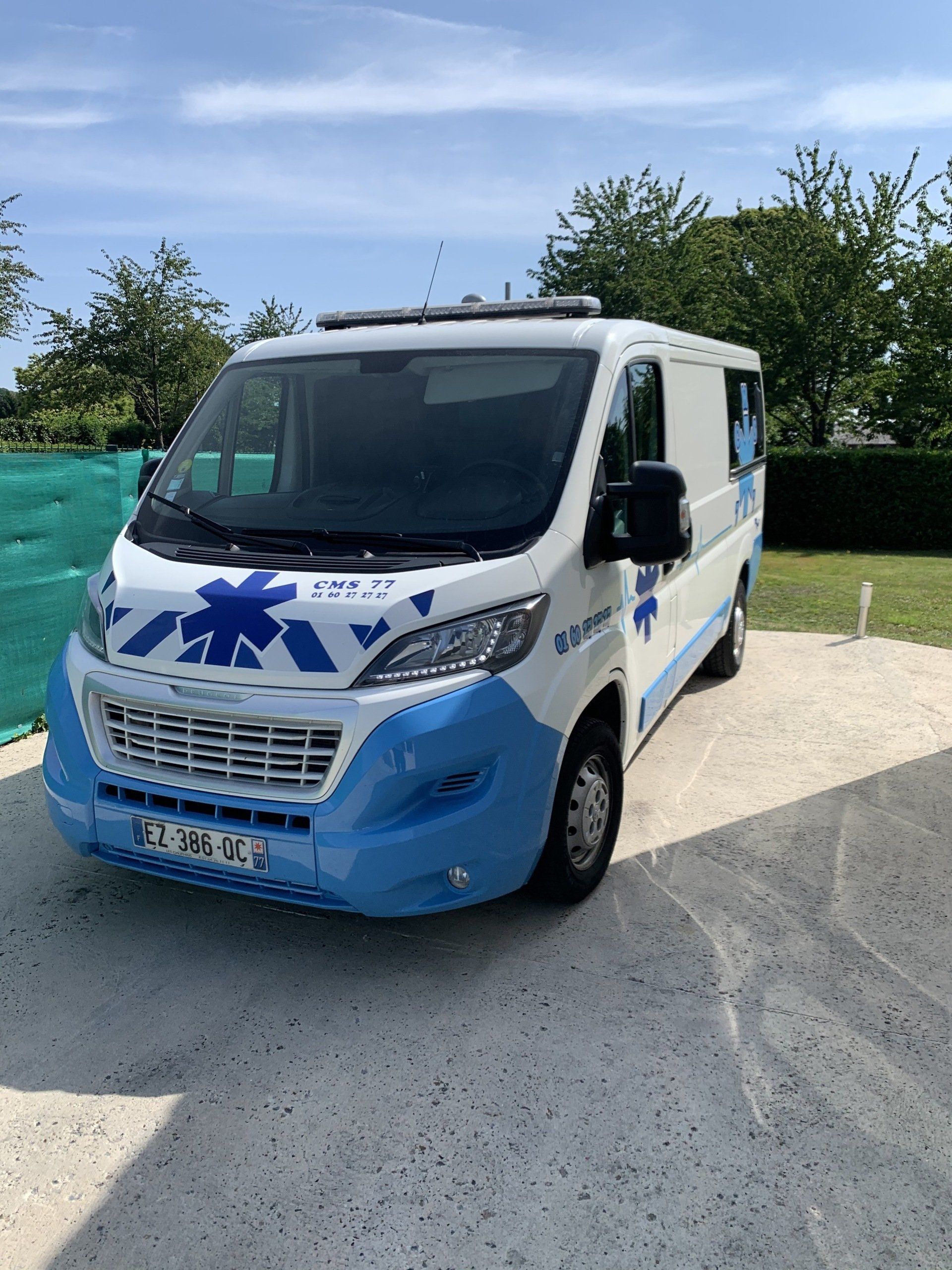 Notre ambulance bien équipée