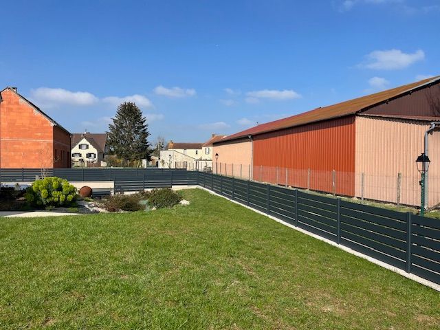 Jardin avec clôture en aluminium