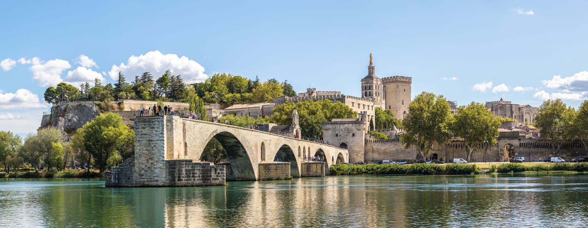 Vue du pont Saint-Bénezet (Le Pont d'Avignon).
