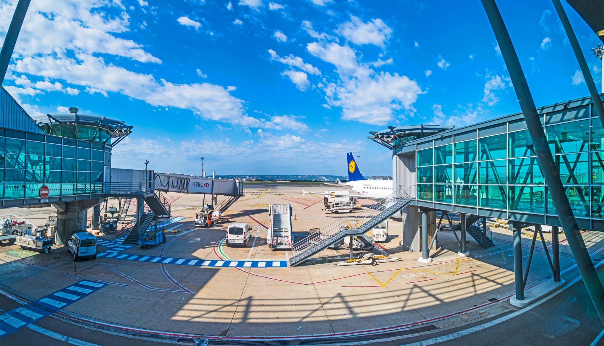 Avion à l'aéroport de Marseille
