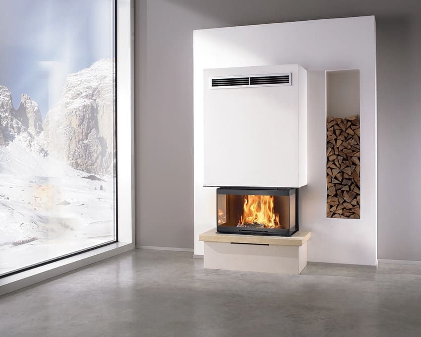 Une cheminée de modèle BAYARD80