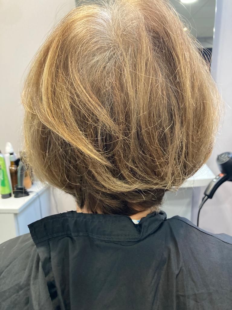 Couleur cheveux courts avant