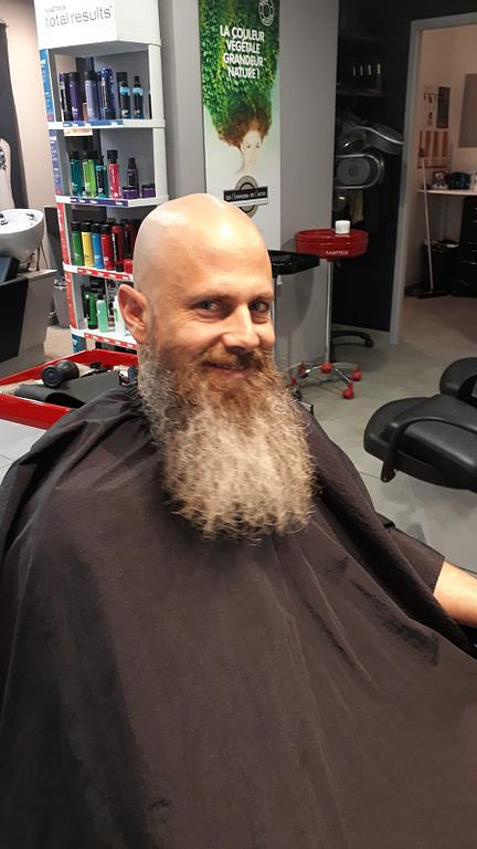 Taille de barbe - avant