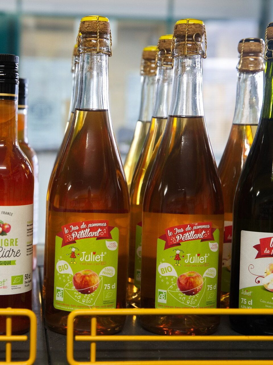 Jus de fruit dans un rayon