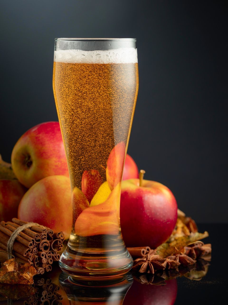 Verre de cidre aux pommes
