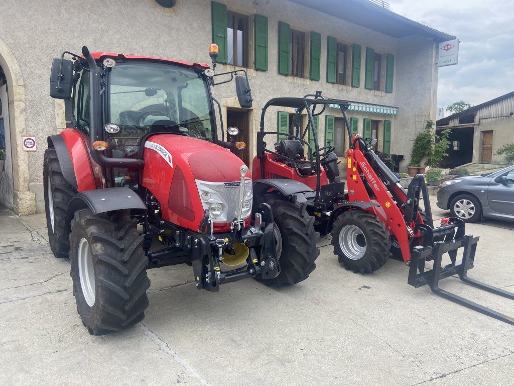 Christian Ogay tracteurs machines agricoles						