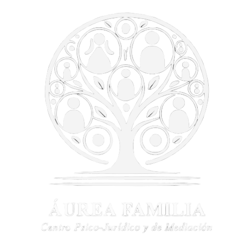 White family tree logo with figures in circles, "&Aacute;urea Familia" and "Centro Psico Jur&iacute;dico y Mediaci&oacute;n" on gray background.
