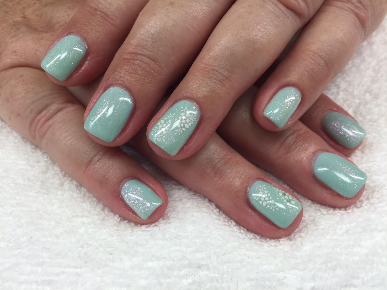 mitgrüner Nagellack