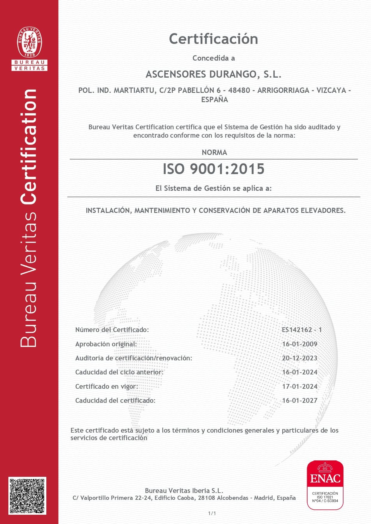 Un certificado rojo y blanco que dice certificación iso 9001 2015