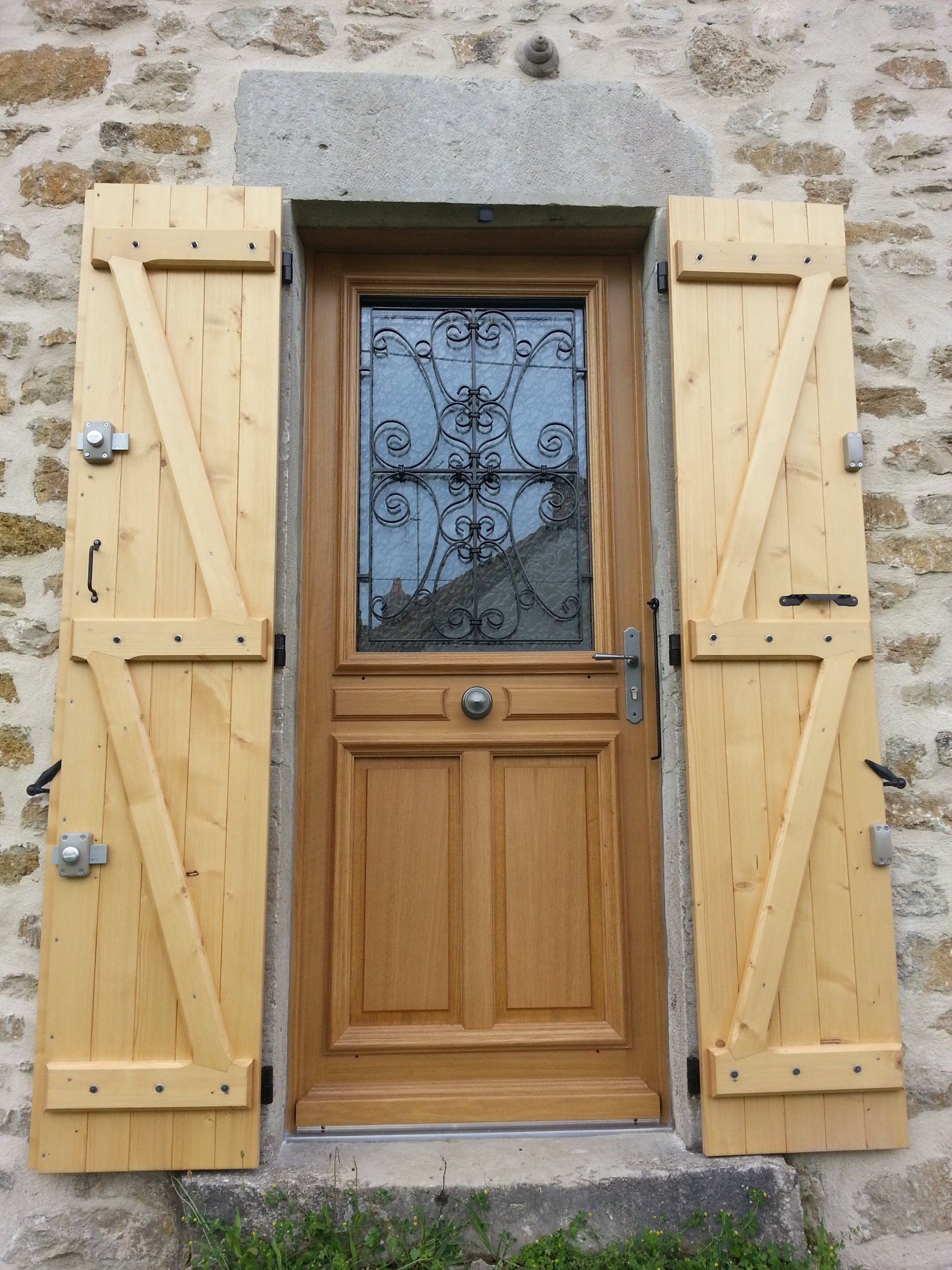 Volets battants en bois