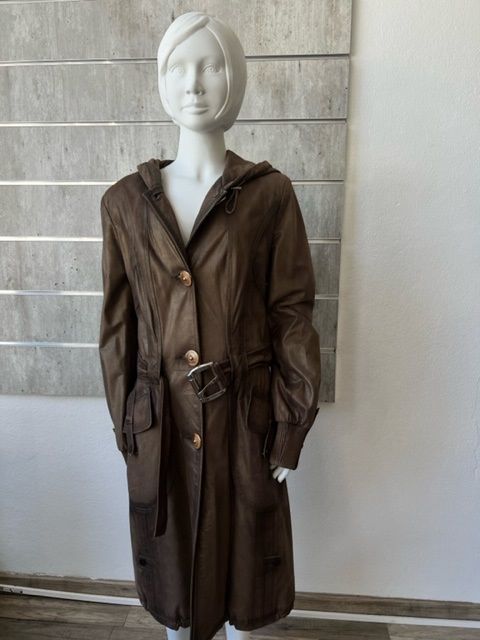 Manteau long en cuir marron femme