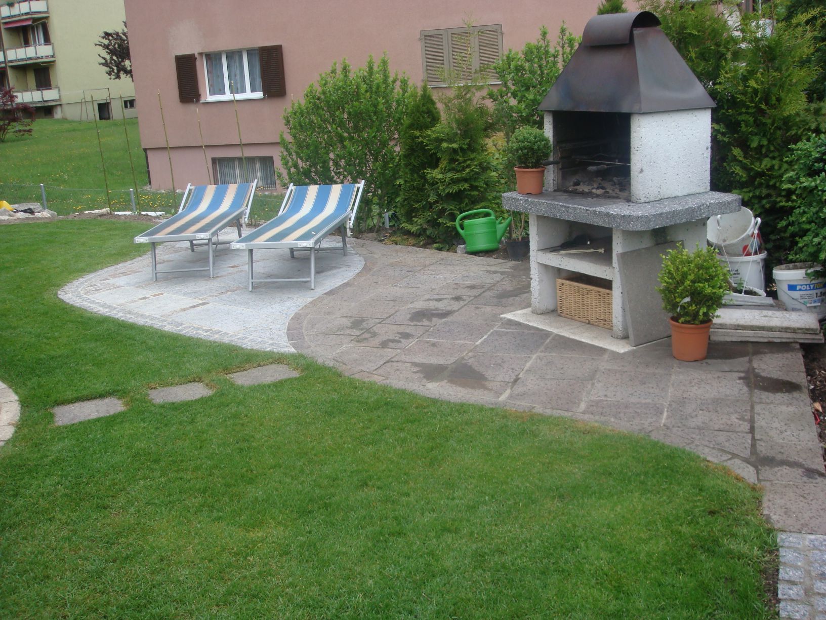 PLÄTZE, WEGE & SITZPLÄTZE | Dübendorf