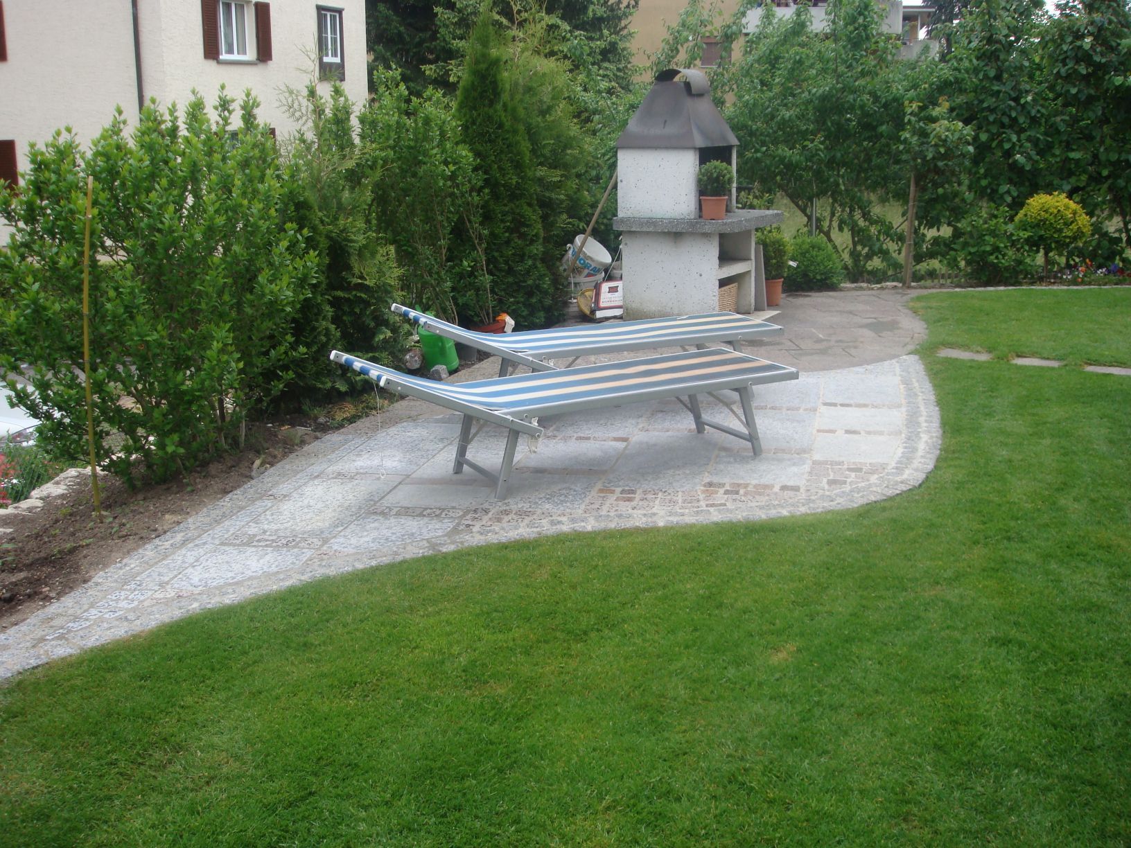 PLÄTZE, WEGE & SITZPLÄTZE | Dübendorf