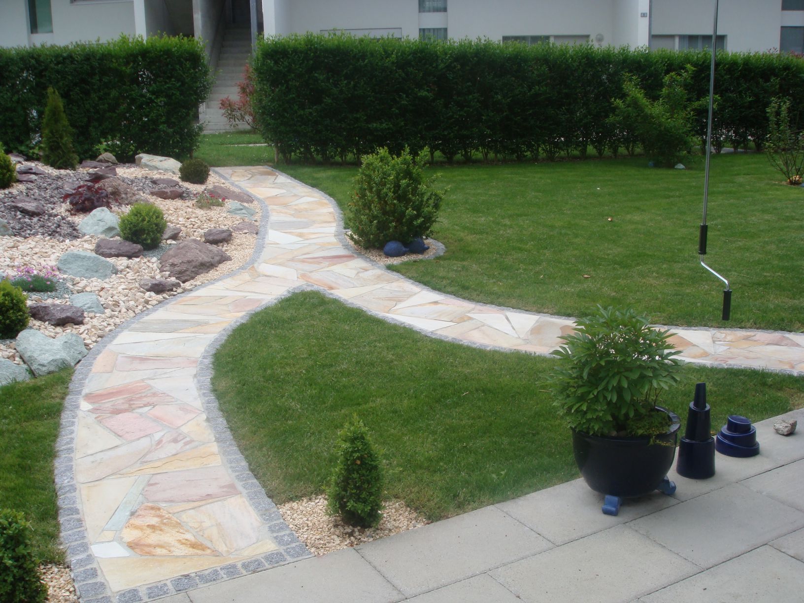 PLÄTZE, WEGE & SITZPLÄTZE | Dübendorf