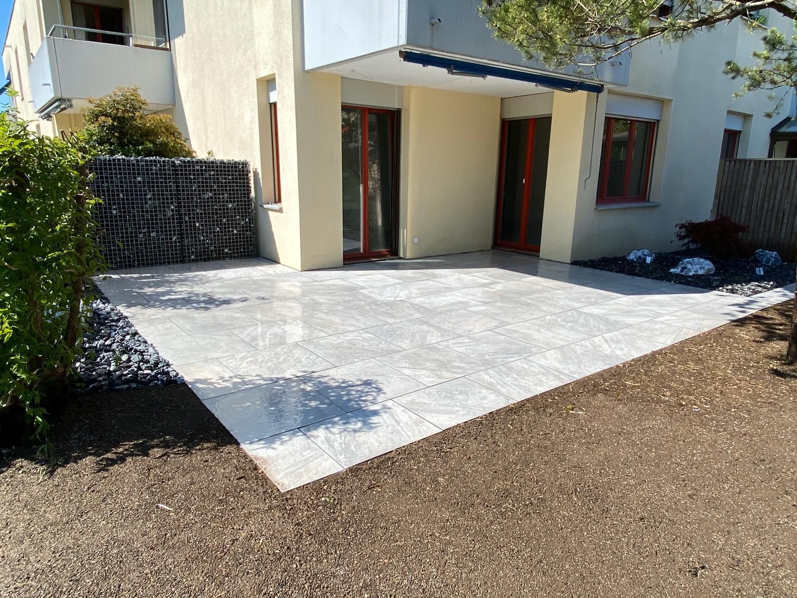 PLÄTZE, WEGE & SITZPLÄTZE | Dübendorf