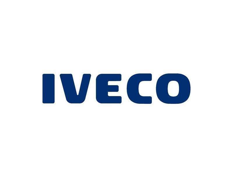 El logotipo de Iveco es azul y blanco sobre un fondo blanco.