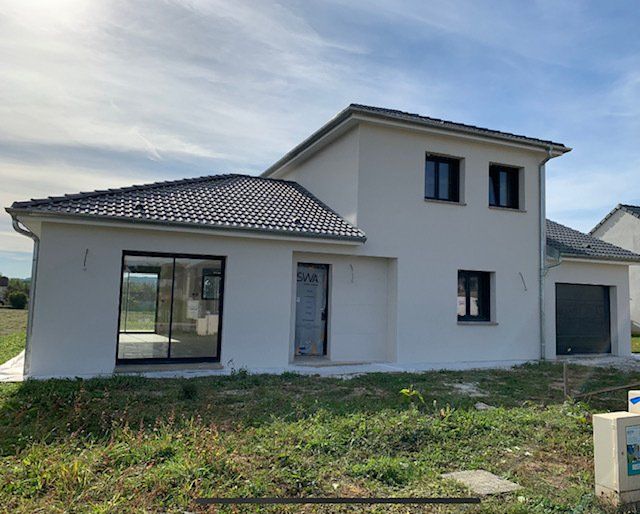 Maison moderne avec étage et garage