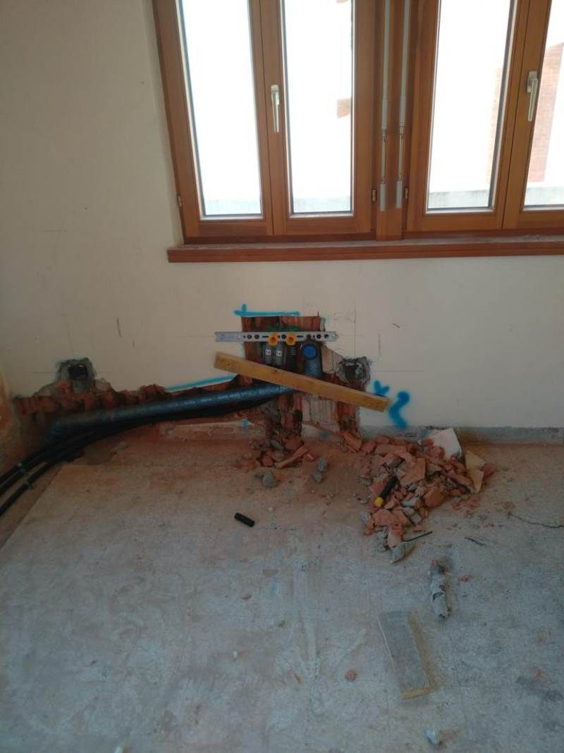 posa di condotti idraulici